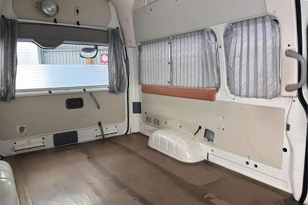 2009 Toyota Hiace 4WD