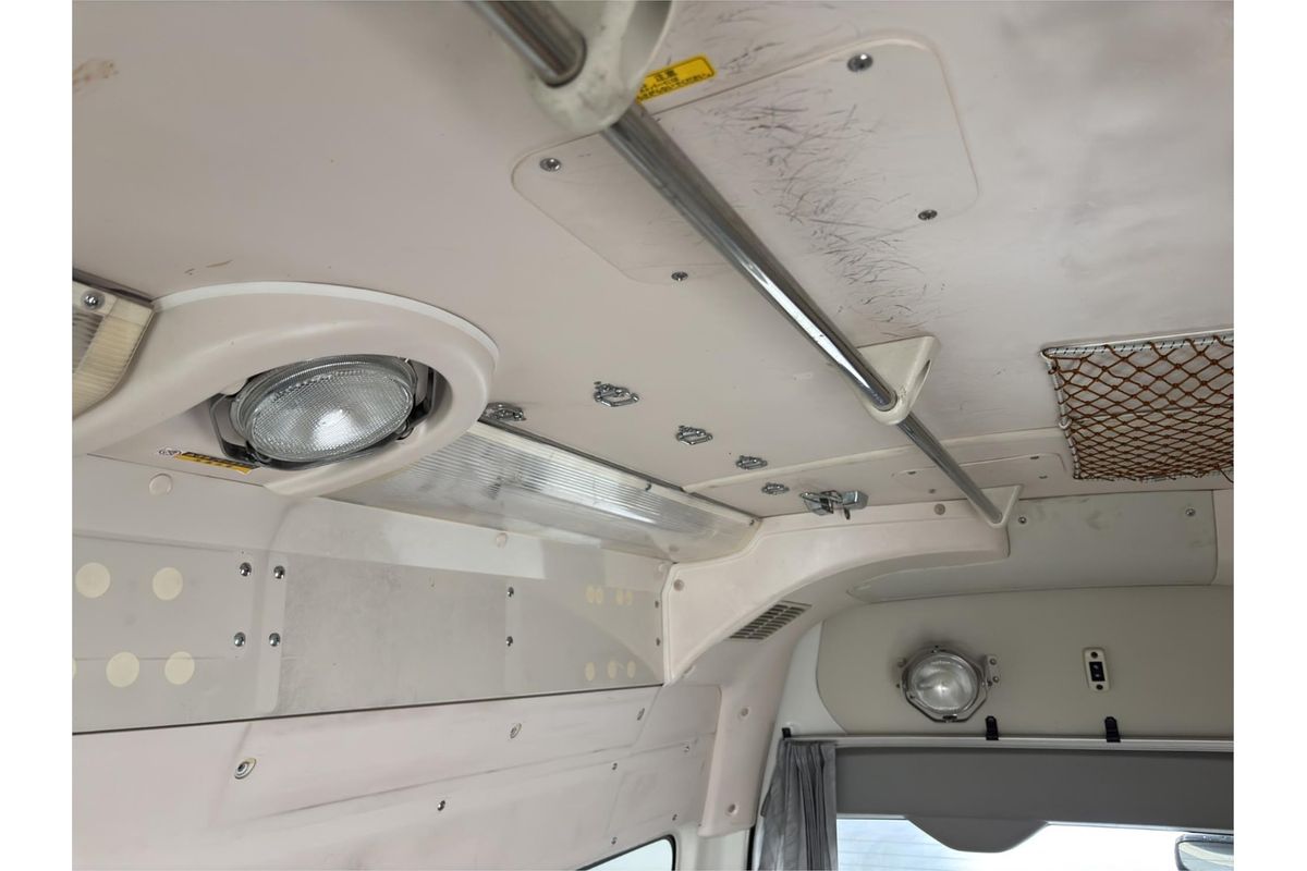 2009 Toyota Hiace 4WD