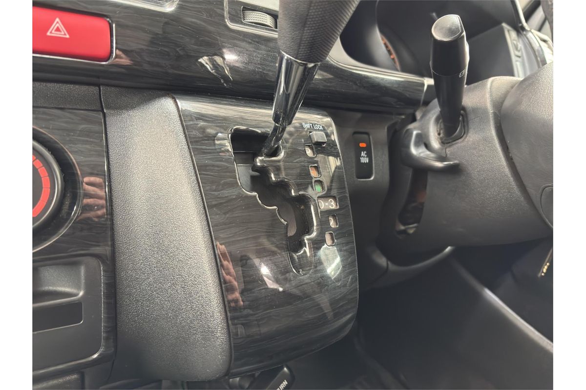 2008 Toyota Hiace