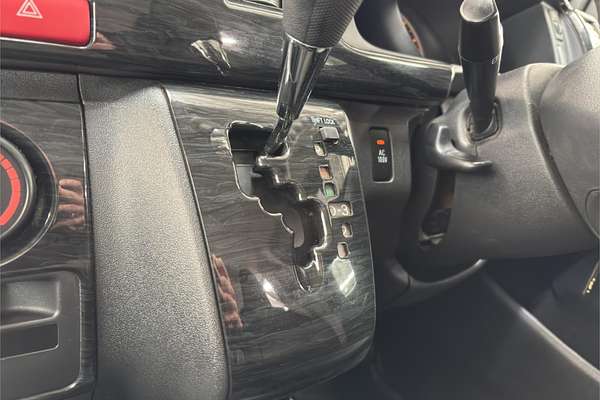 2008 Toyota Hiace