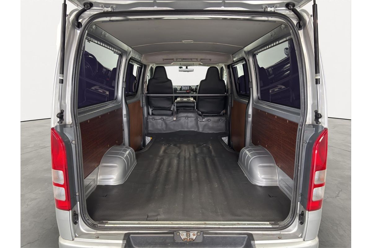 2008 Toyota Hiace
