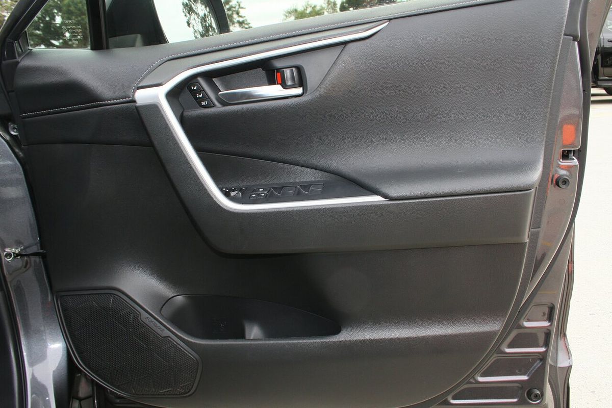 2020 Toyota RAV4 Cruiser AXAH52R