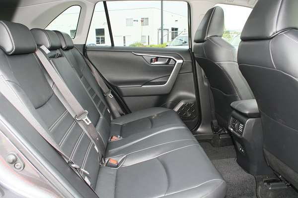 2020 Toyota RAV4 Cruiser AXAH52R