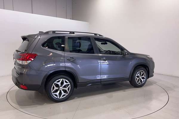 2022 Subaru Forester 2.5i S5
