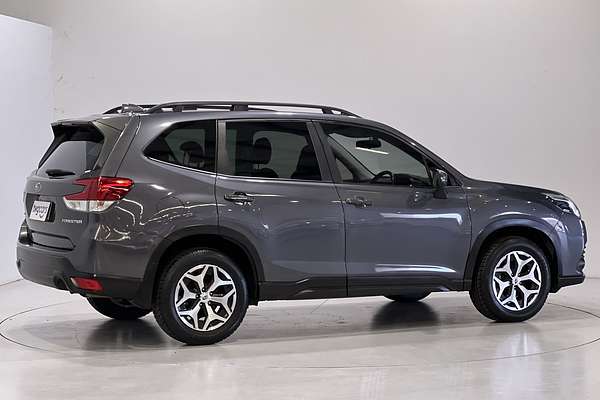2022 Subaru Forester 2.5i S5