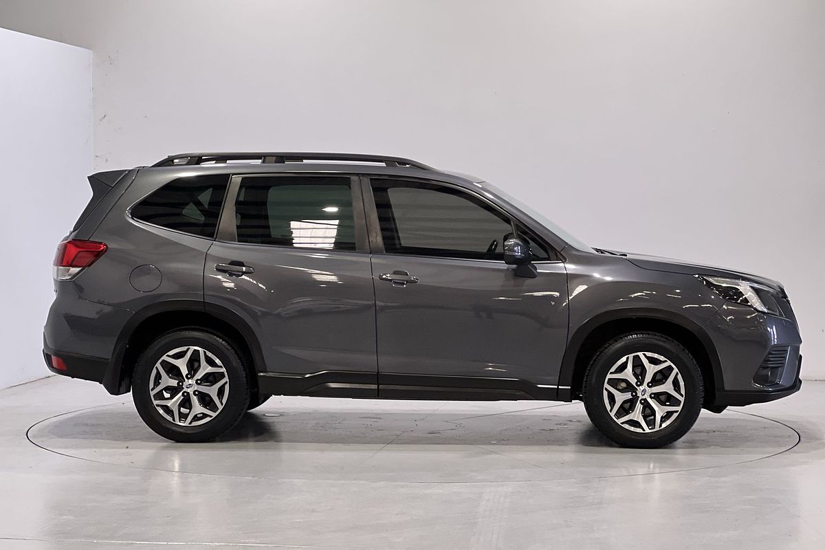 2022 Subaru Forester 2.5i S5