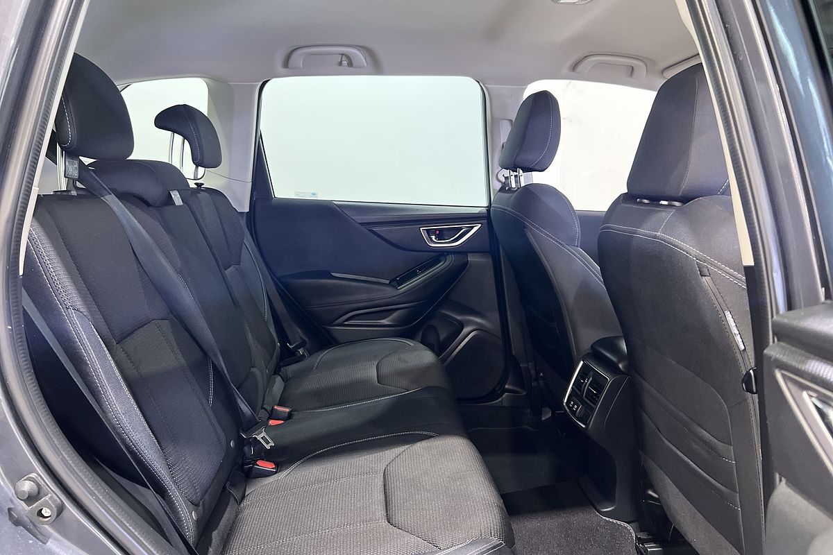 2022 Subaru Forester 2.5i S5