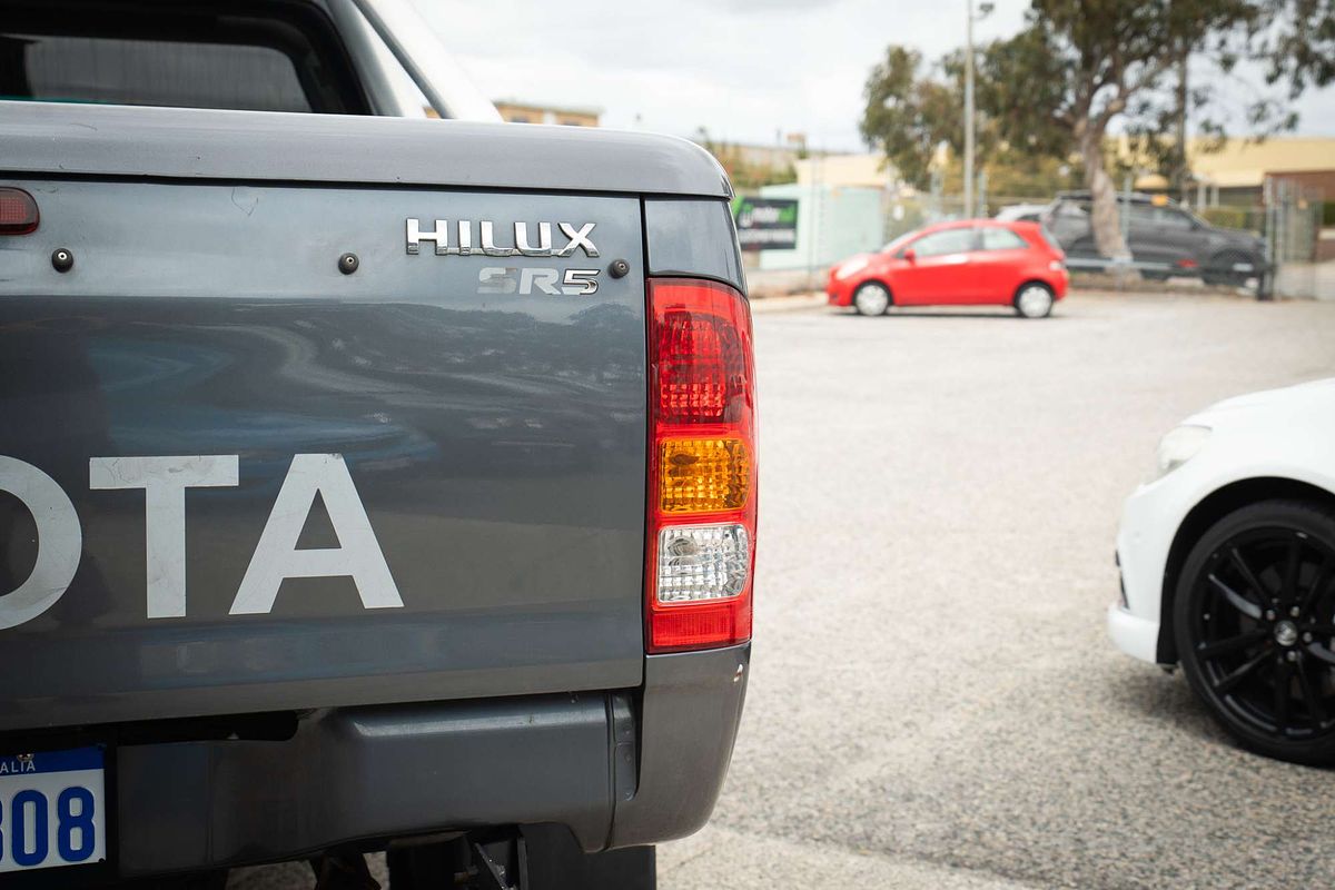 2010 Toyota Hilux SR5 KUN26R 4X4