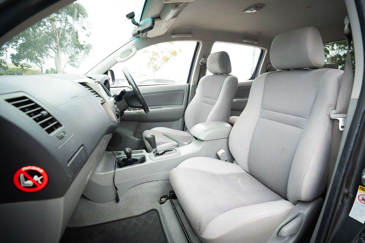 2010 Toyota Hilux SR5 KUN26R 4X4