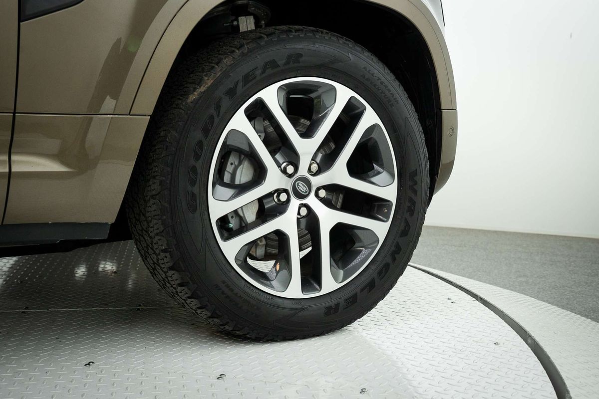 2021 Land Rover Defender 110 P400 XS Edition L663