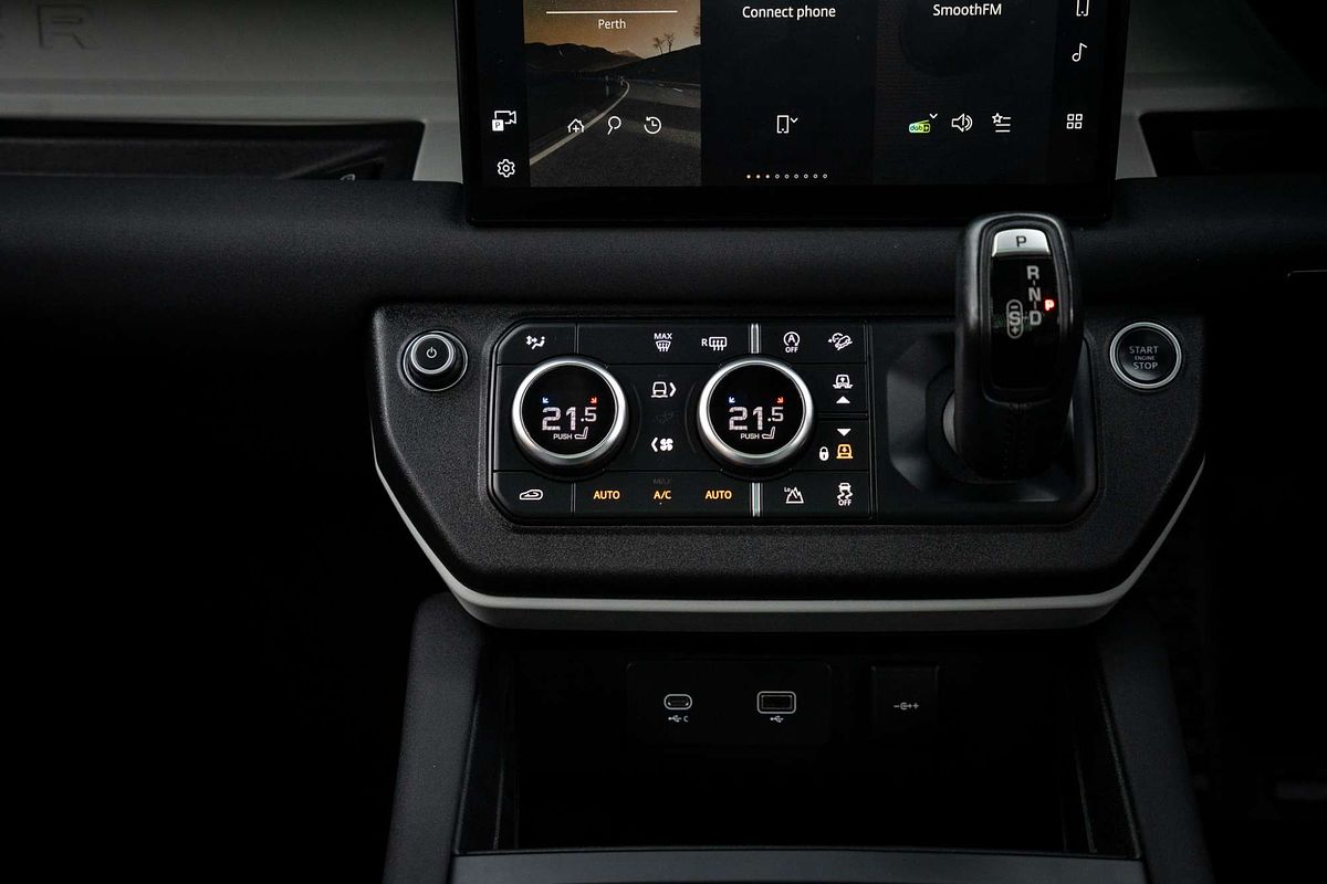 2021 Land Rover Defender 110 P400 XS Edition L663