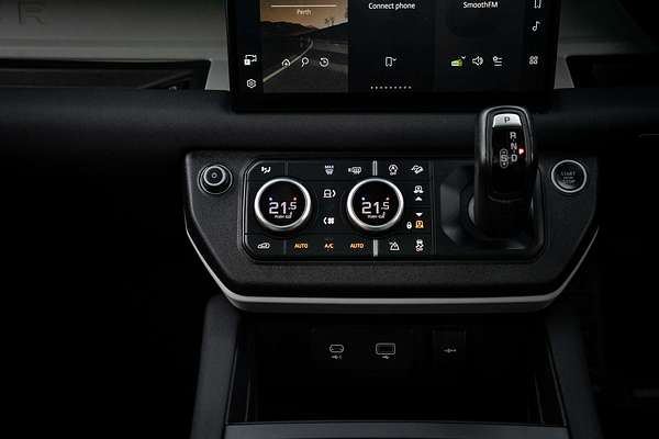 2021 Land Rover Defender 110 P400 XS Edition L663