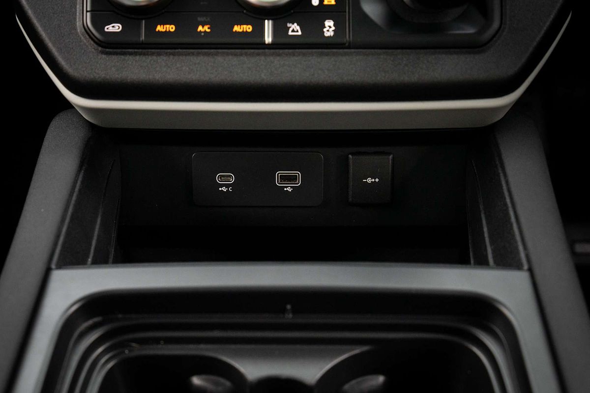 2021 Land Rover Defender 110 P400 XS Edition L663