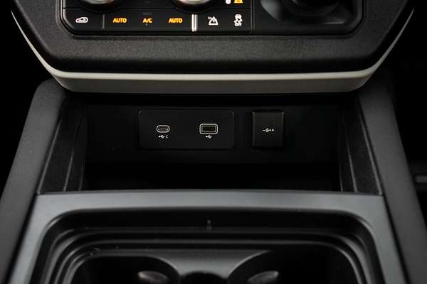 2021 Land Rover Defender 110 P400 XS Edition L663