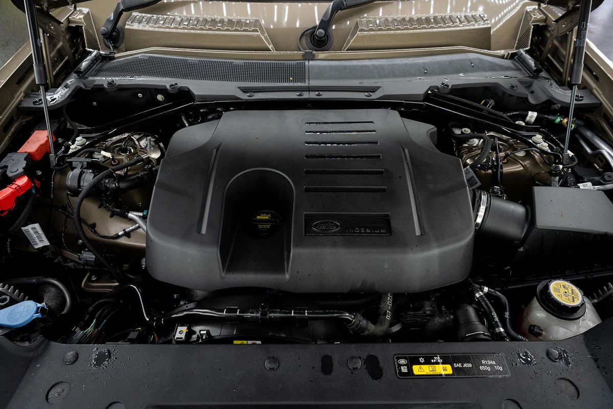 2021 Land Rover Defender 110 P400 XS Edition L663