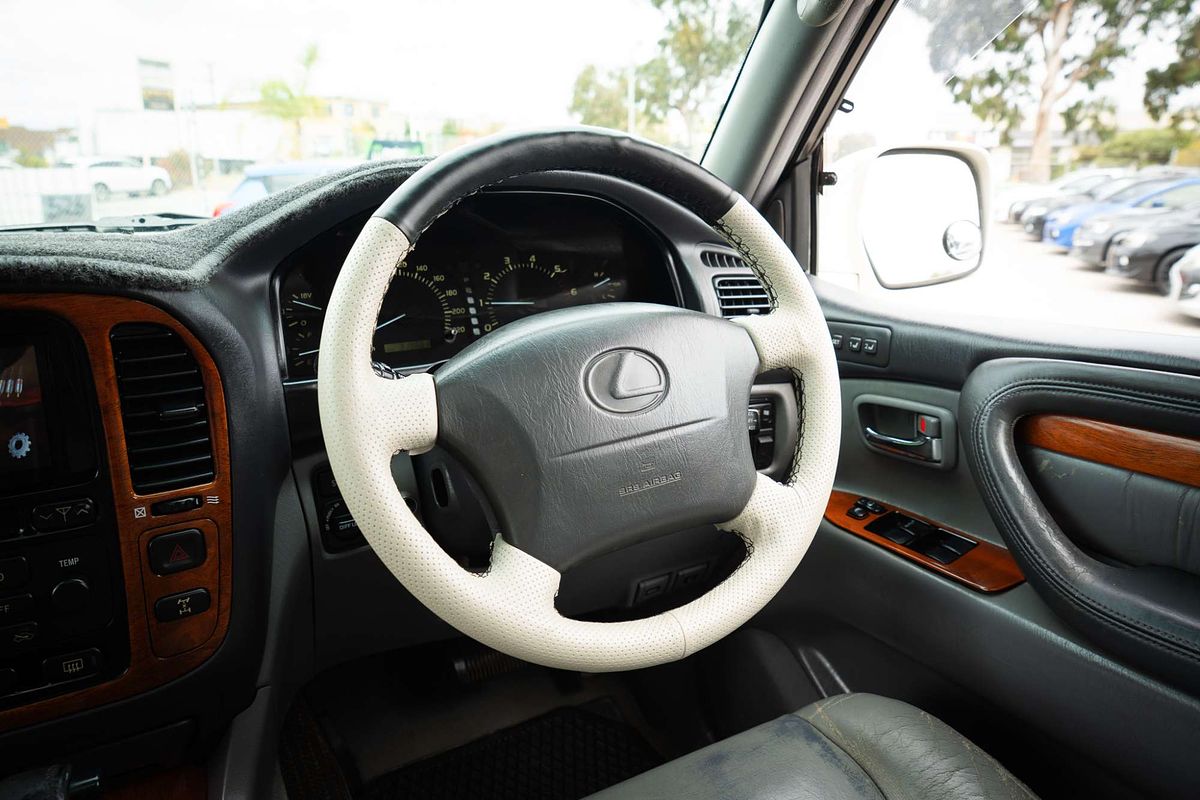 1998 Lexus LX LX470 100