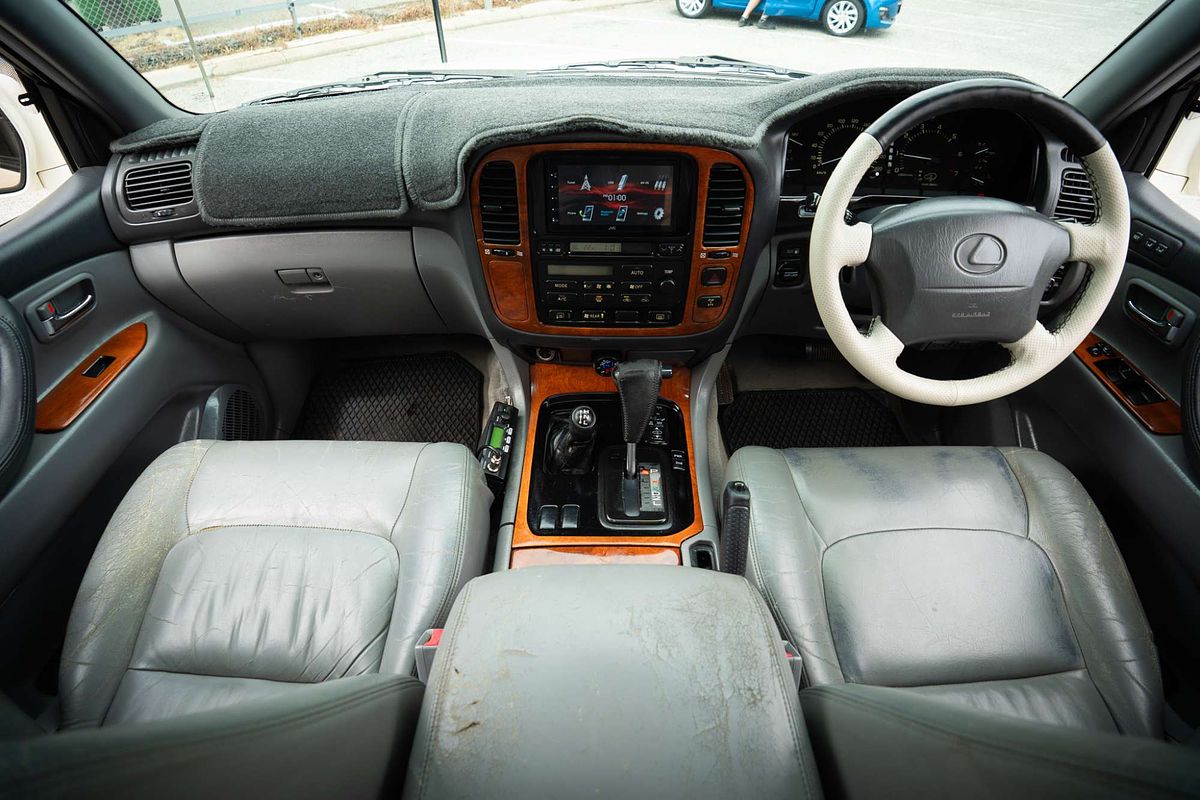 1998 Lexus LX LX470 100