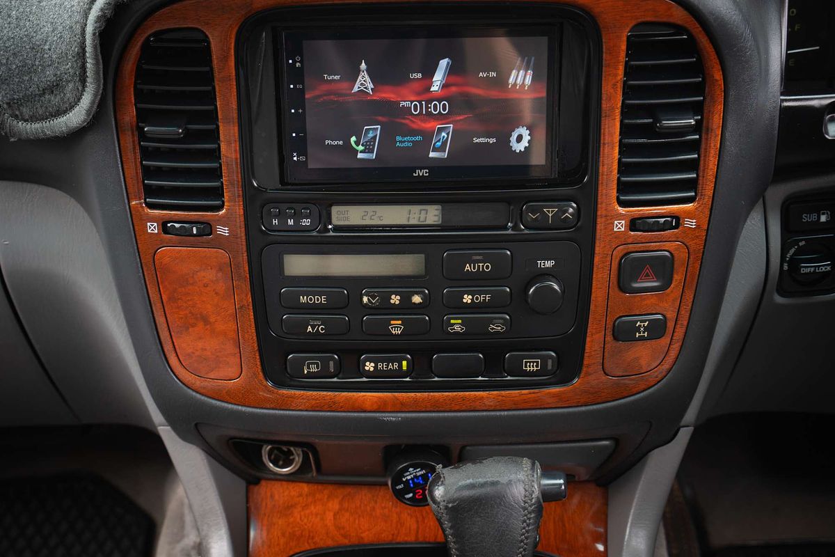1998 Lexus LX LX470 100