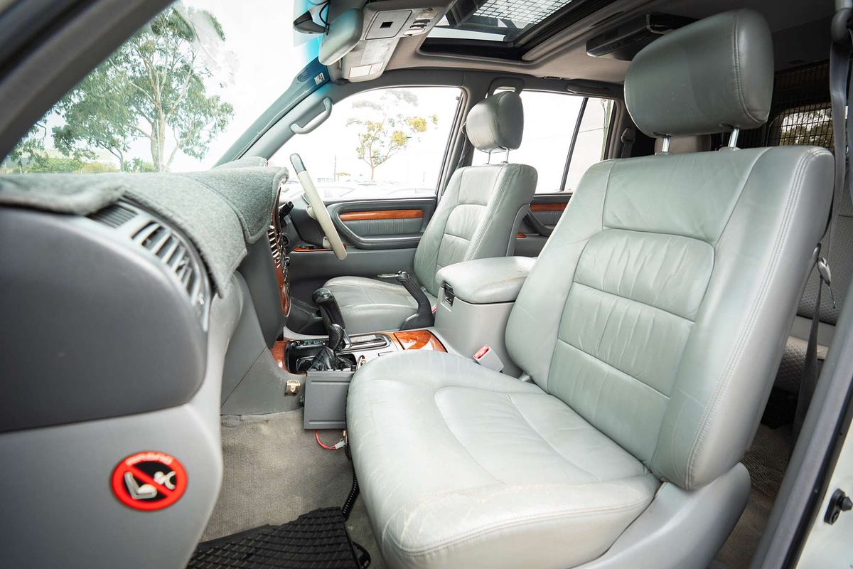 1998 Lexus LX LX470 100