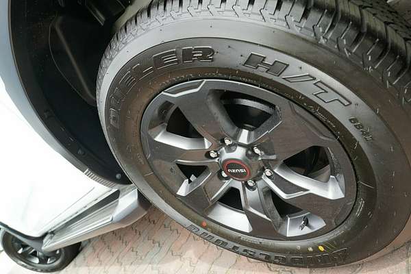 2025 Isuzu D-MAX X-TERRAIN 4X4