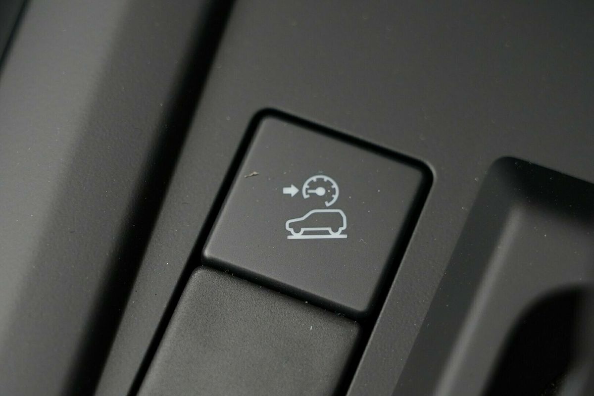 2025 Isuzu D-MAX SX High Ride Rear Wheel Drive