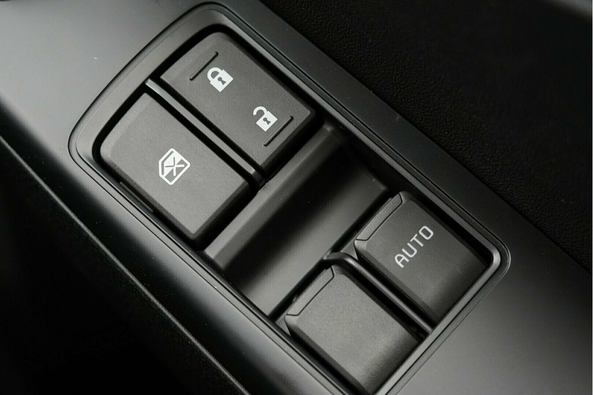 2025 Isuzu D-MAX SX High Ride Rear Wheel Drive