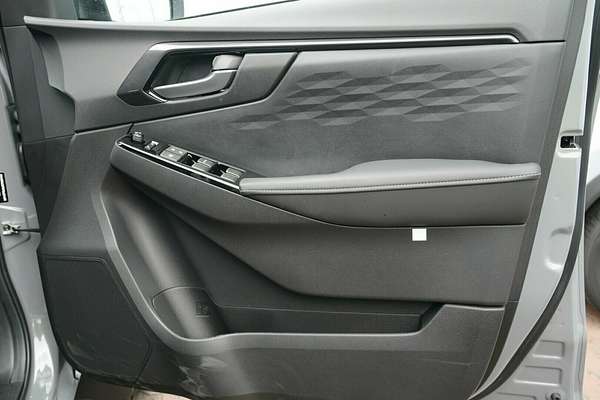 2025 Isuzu D-MAX BLADE 4X4