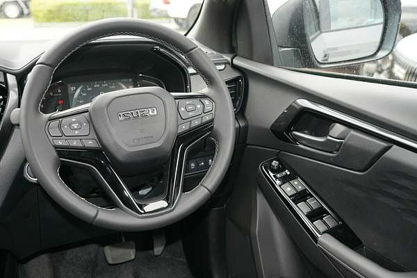 2025 Isuzu D-MAX BLADE 4X4