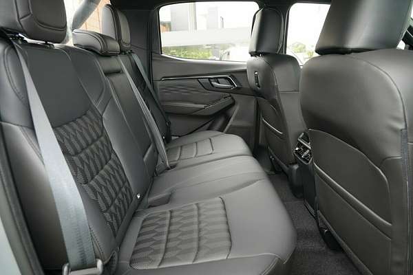 2025 Isuzu D-MAX BLADE 4X4