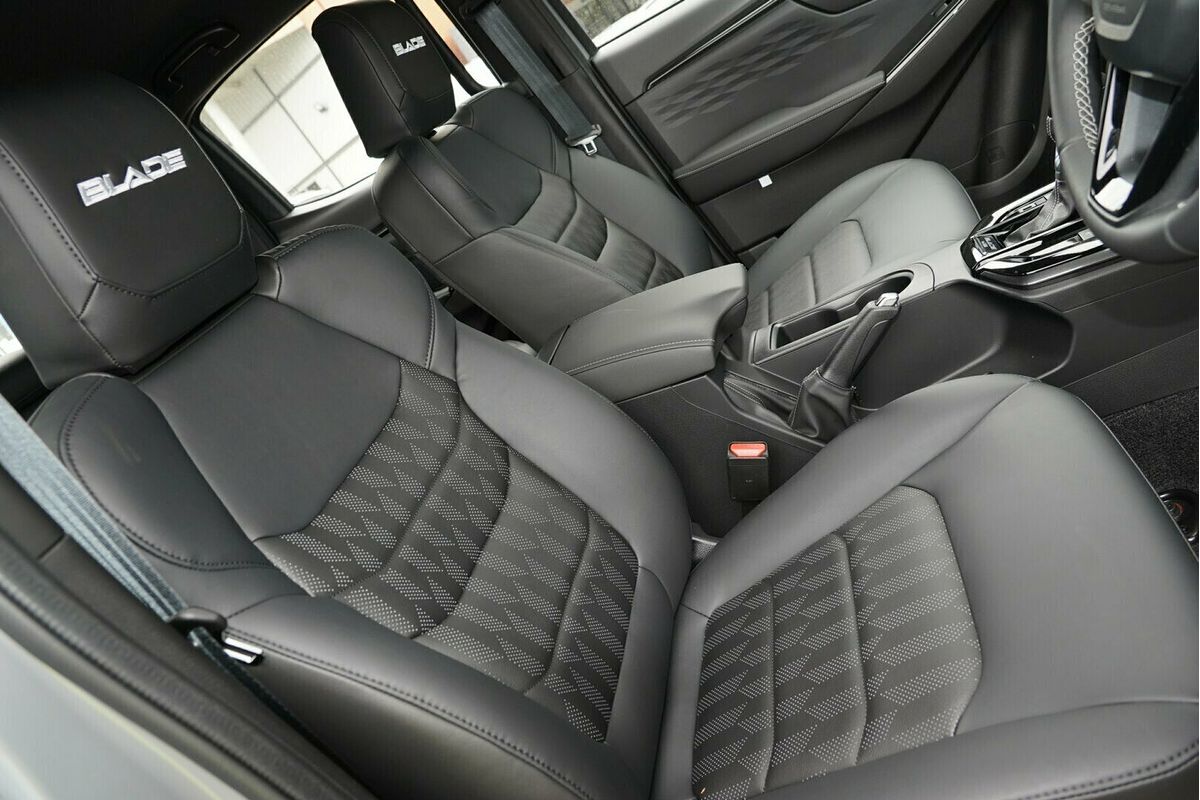 2025 Isuzu D-MAX BLADE 4X4