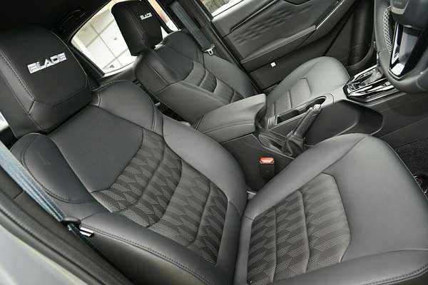 2025 Isuzu D-MAX BLADE 4X4