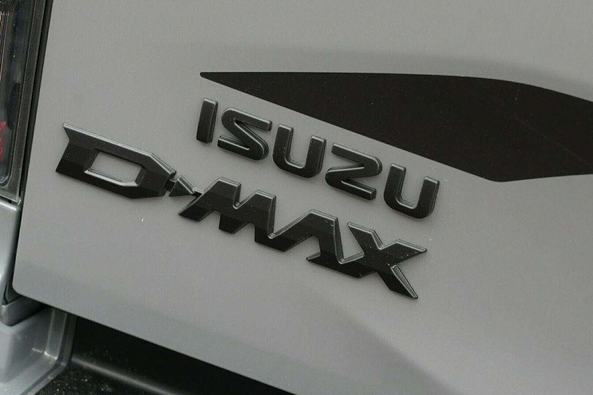2025 Isuzu D-MAX BLADE 4X4