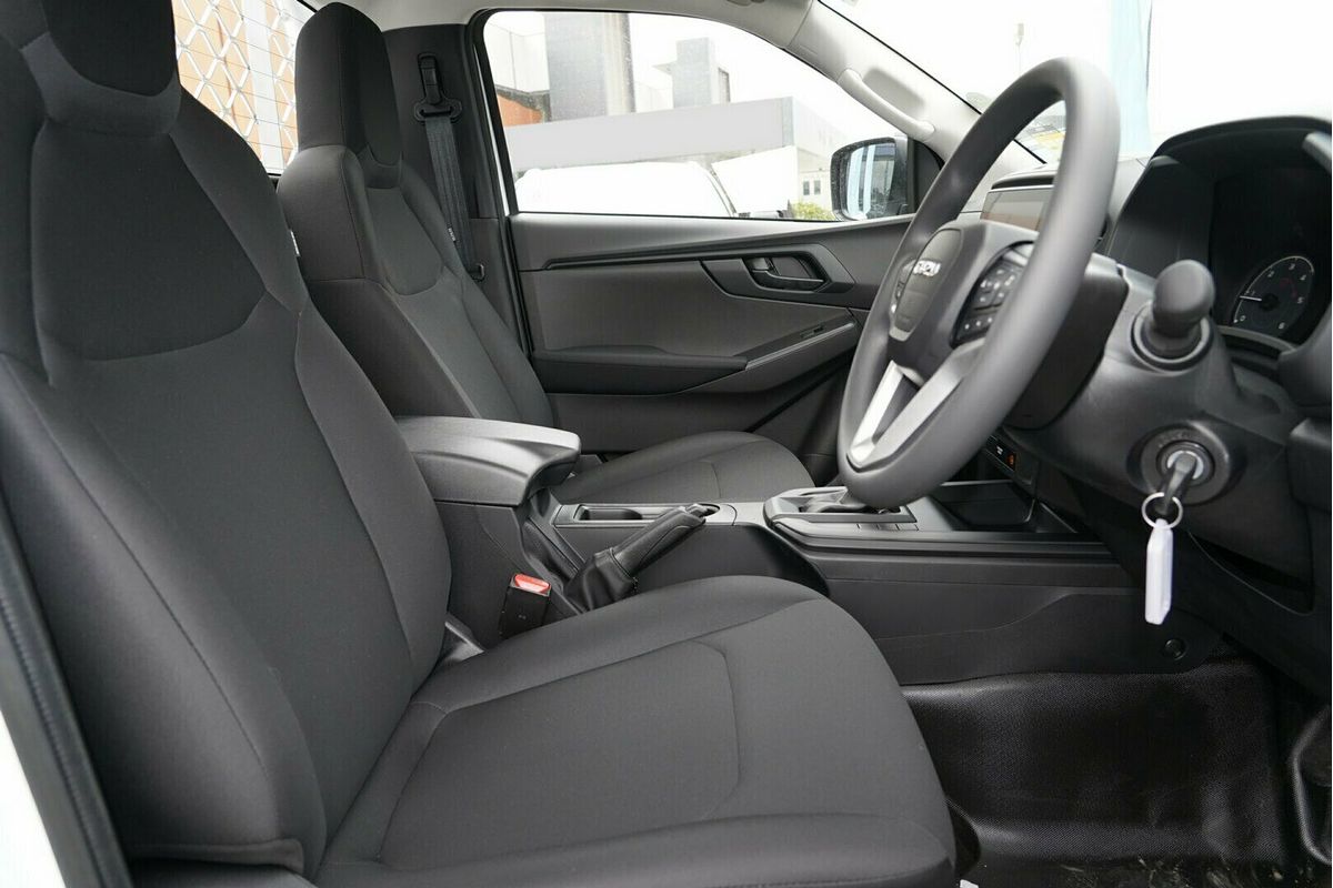 2025 Isuzu D-MAX SX High Ride Rear Wheel Drive