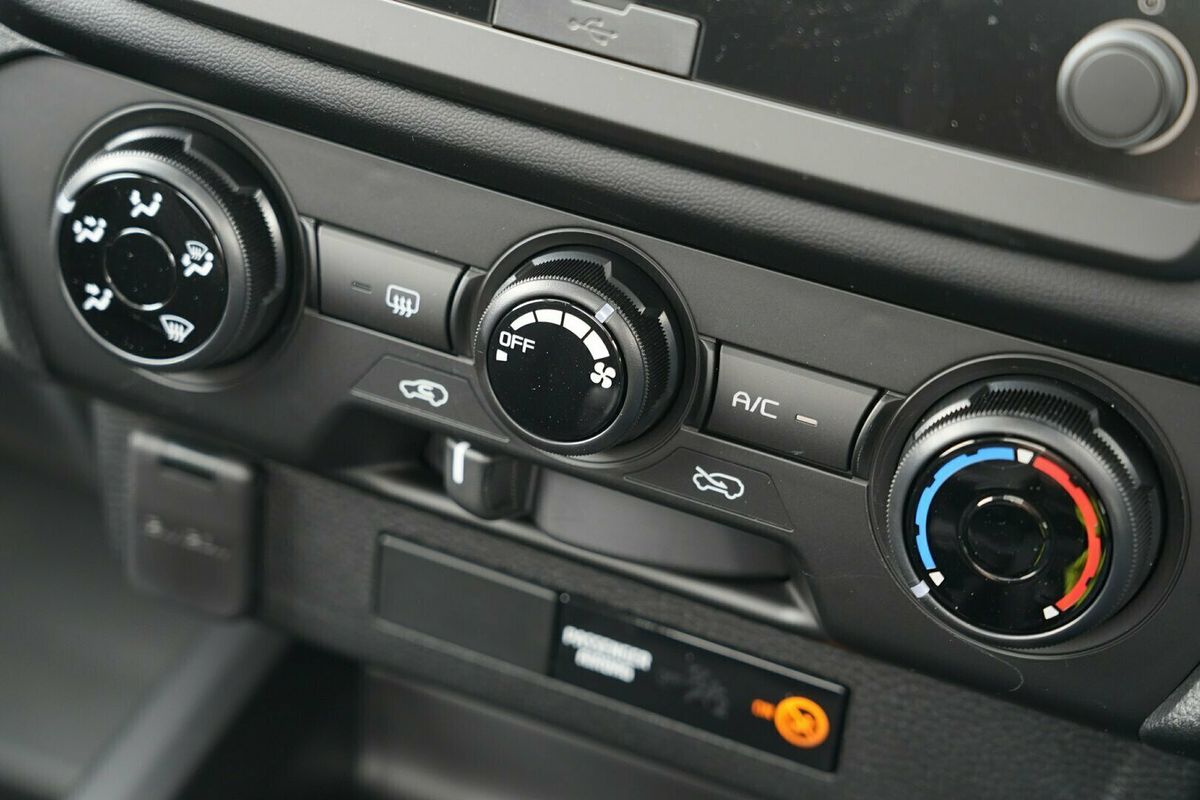 2025 Isuzu D-MAX SX High Ride Rear Wheel Drive