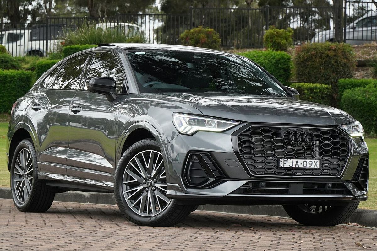 2024 Audi Q3 35 TFSI S line F3