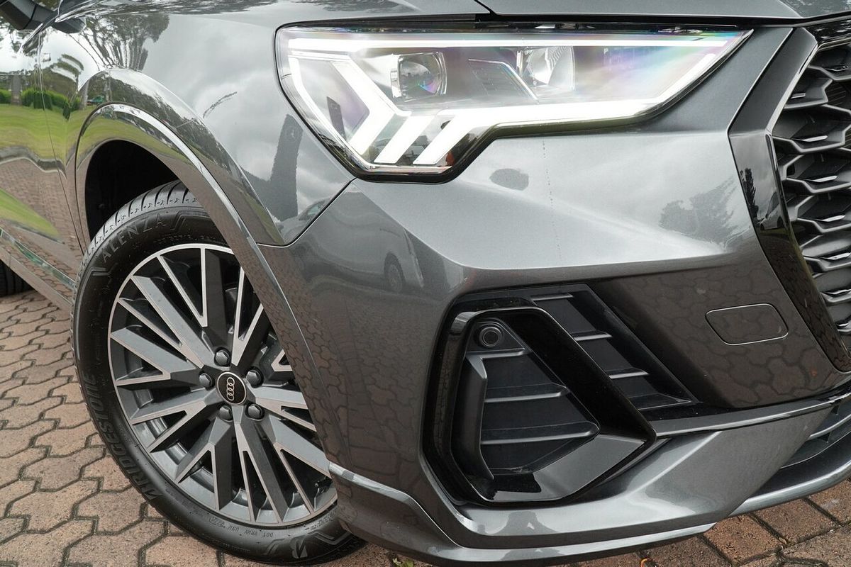 2024 Audi Q3 35 TFSI S line F3