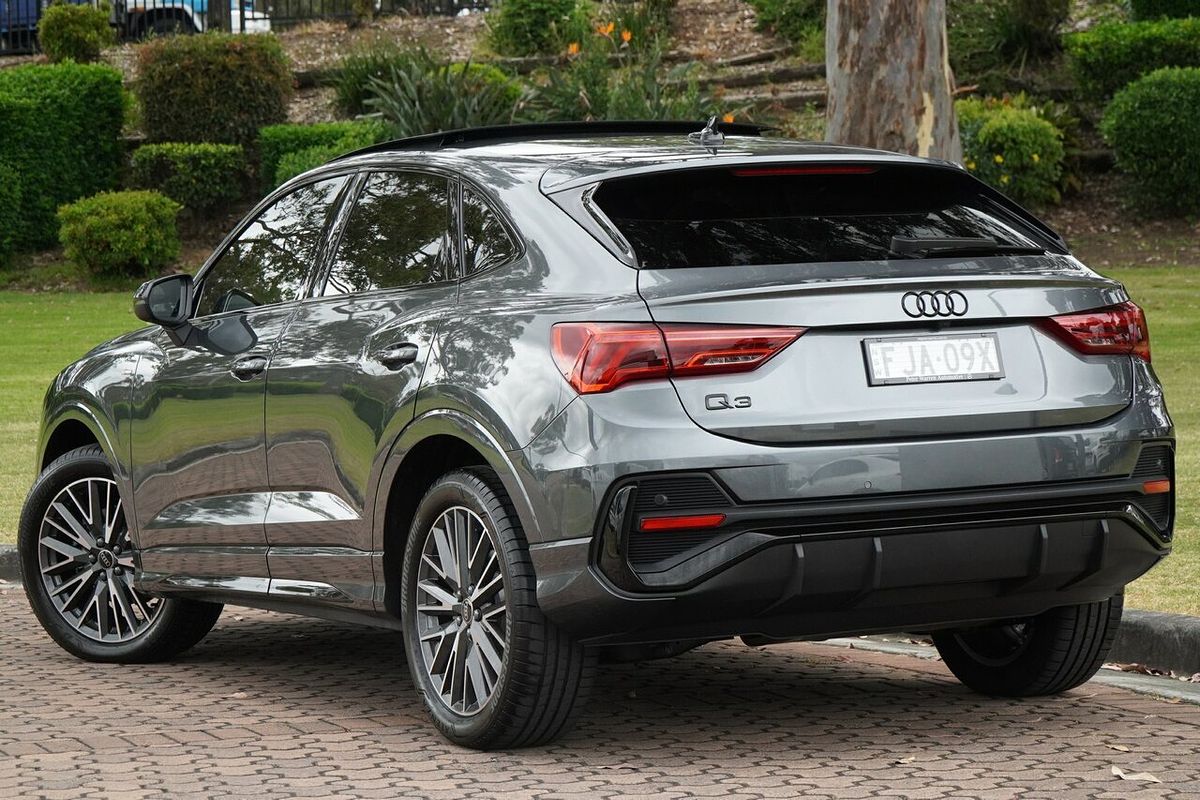 2024 Audi Q3 35 TFSI S line F3