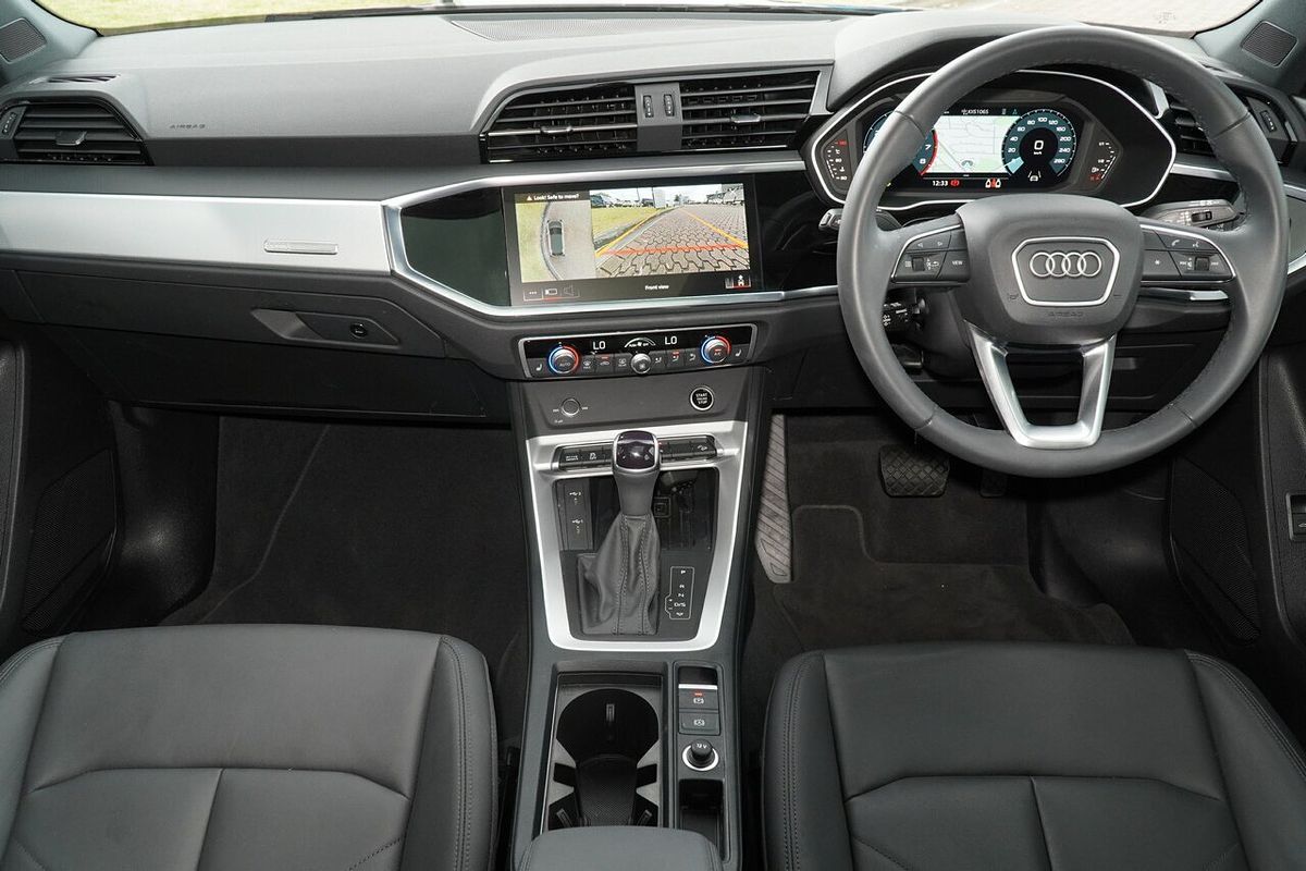 2024 Audi Q3 35 TFSI S line F3