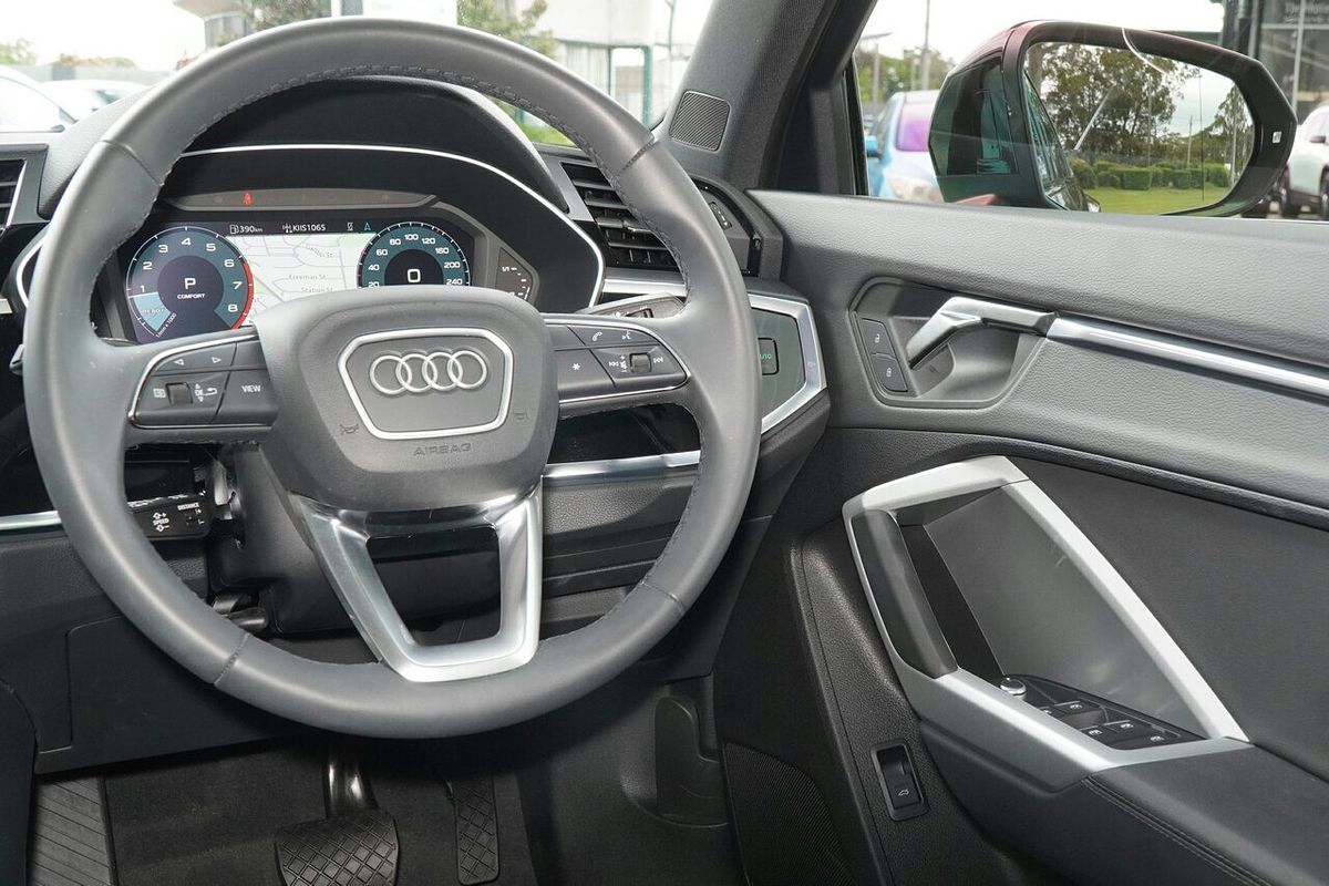 2024 Audi Q3 35 TFSI S line F3
