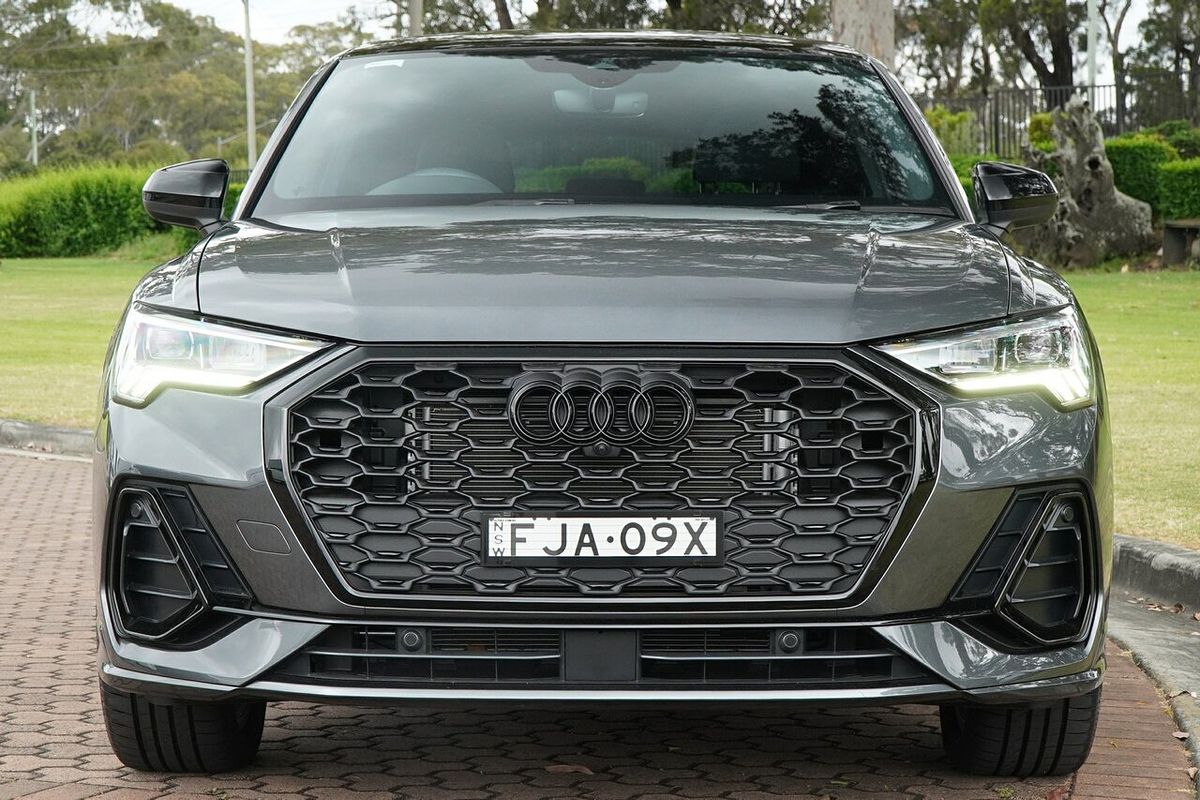 2024 Audi Q3 35 TFSI S line F3