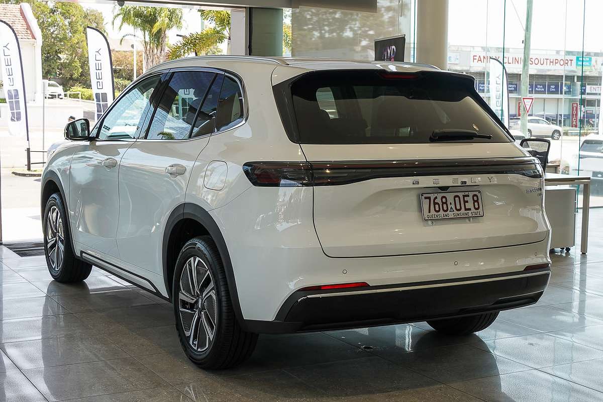 2025 Geely Starray EM-i Complete P145