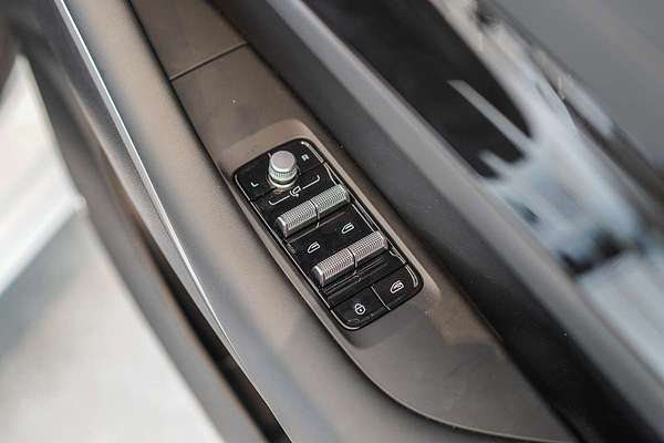 2025 Geely Starray EM-i Complete P145