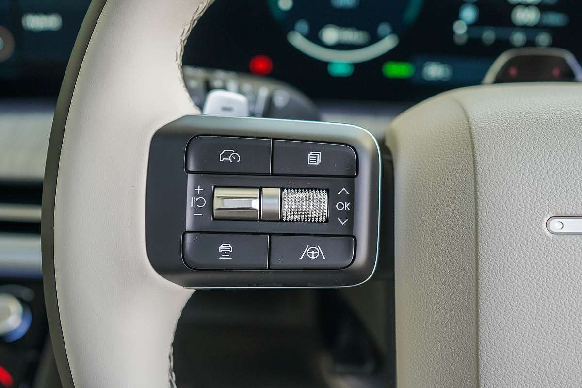 2025 Hyundai Santa Fe Hybrid Calligraphy MX5.V2