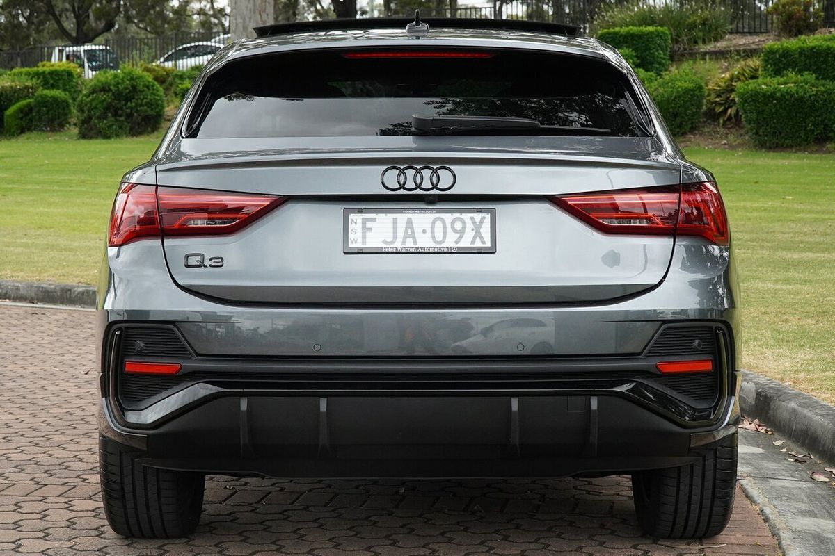 2024 Audi Q3 35 TFSI S line F3