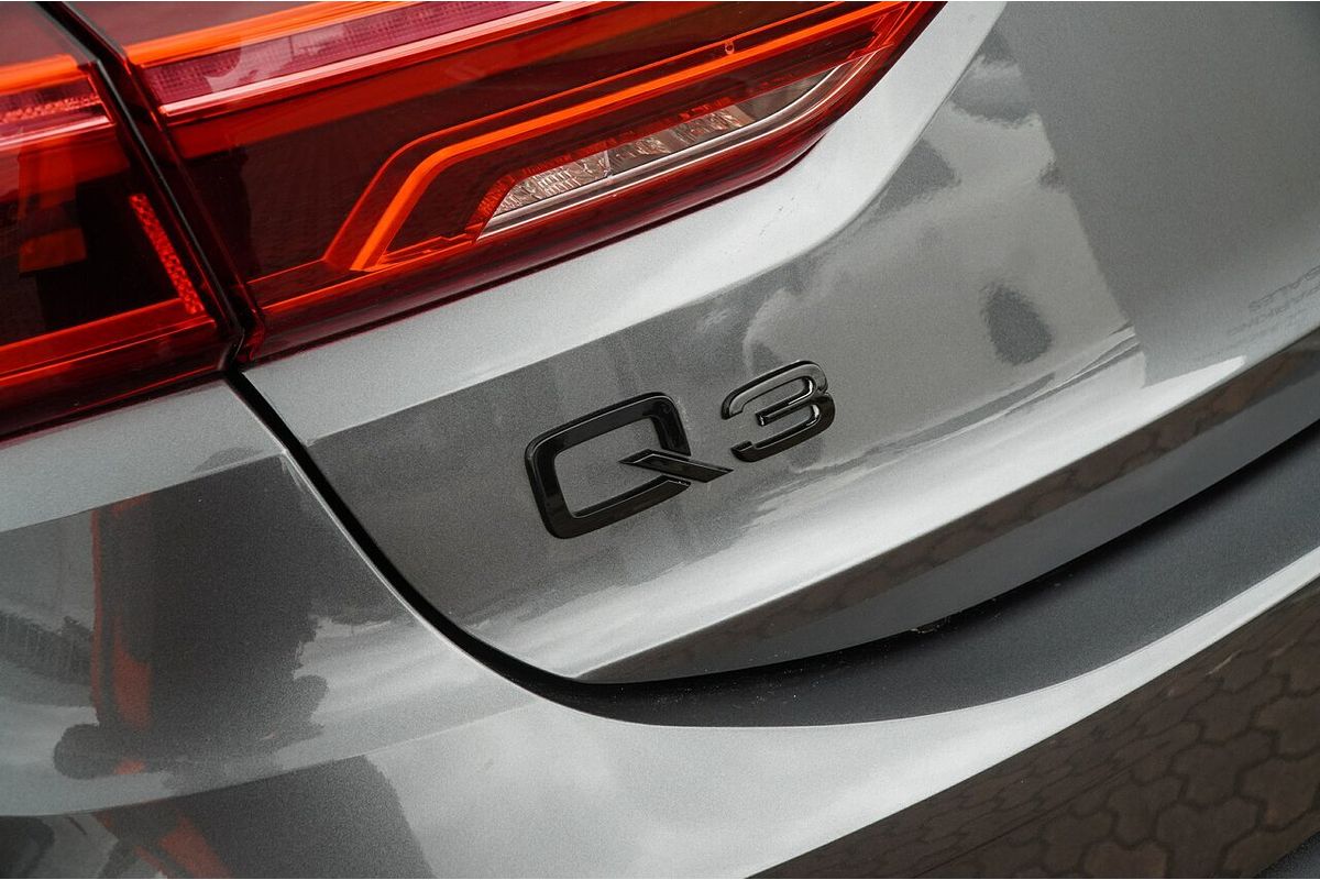 2024 Audi Q3 35 TFSI S line F3