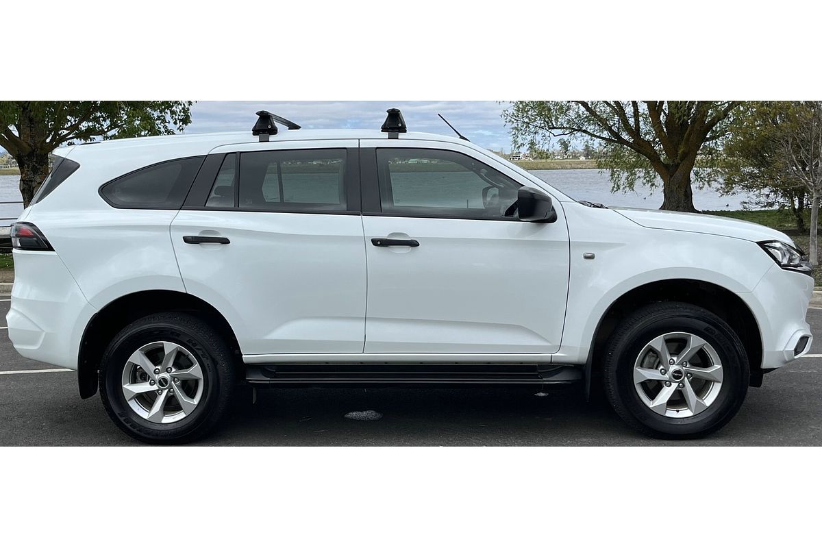 2023 Isuzu MU-X LS-M