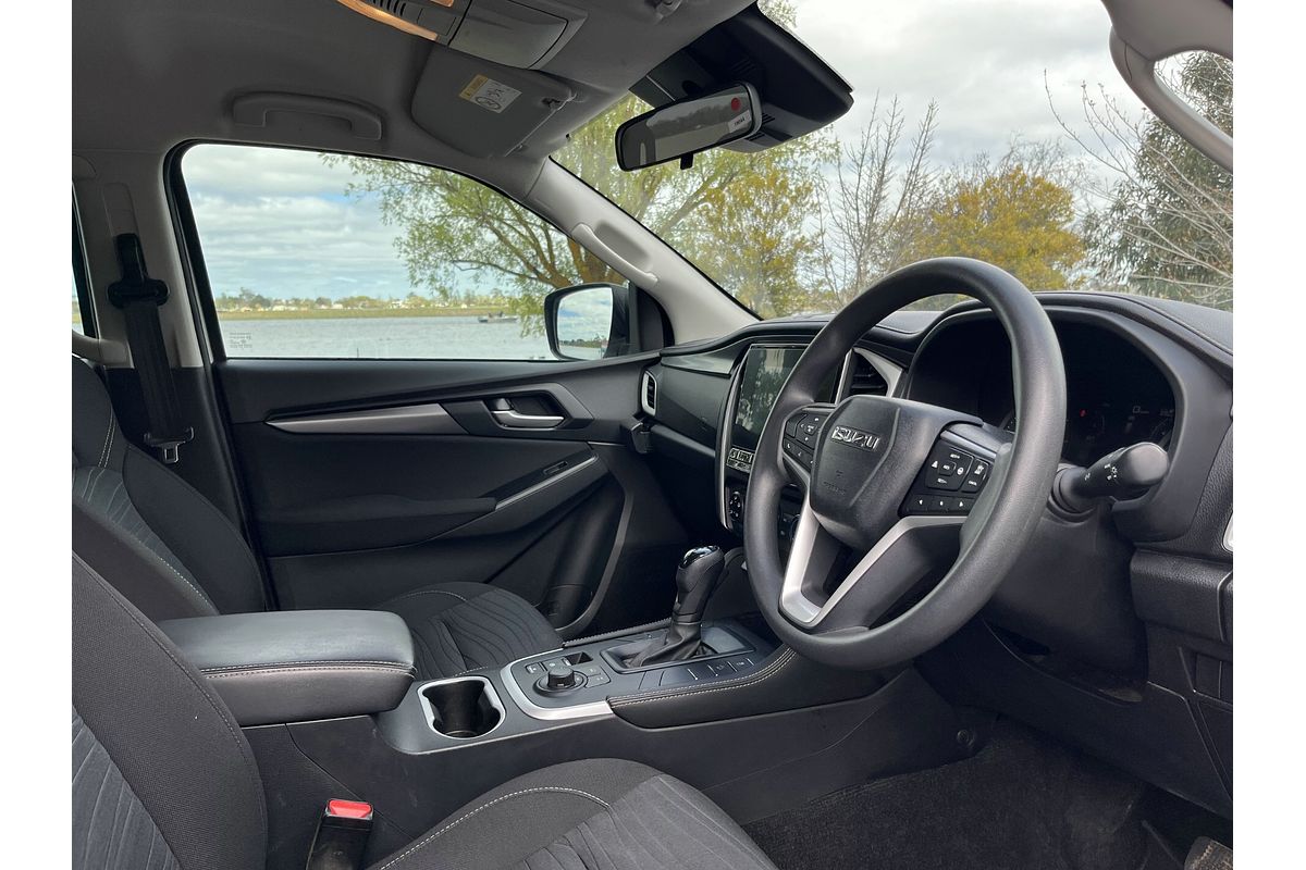 2023 Isuzu MU-X LS-M