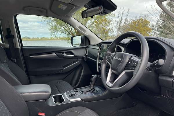 2023 Isuzu MU-X LS-M