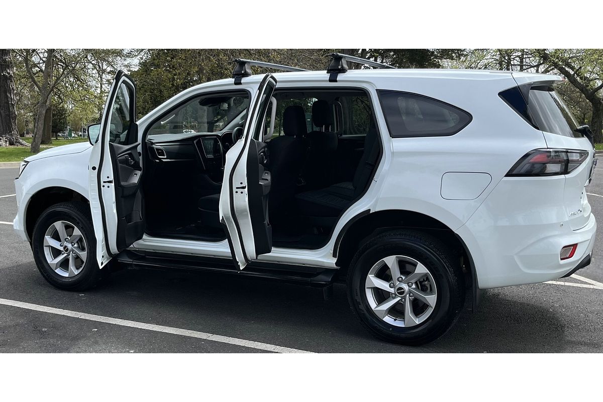 2023 Isuzu MU-X LS-M