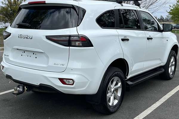 2023 Isuzu MU-X LS-M